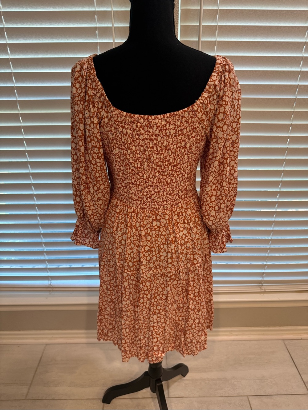 Floral Midi Dress in Rust - Picture 3 of 6